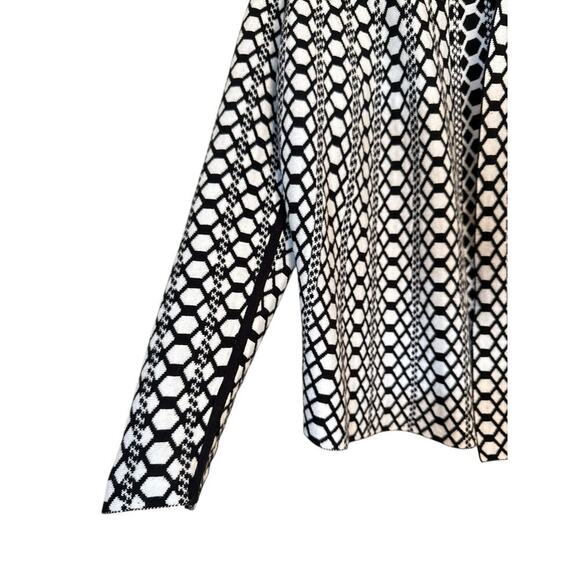 Chicos Women Reversible Geometric Soft Knit Cardigan Sweater Size XL Black White - Picture 7 of 10